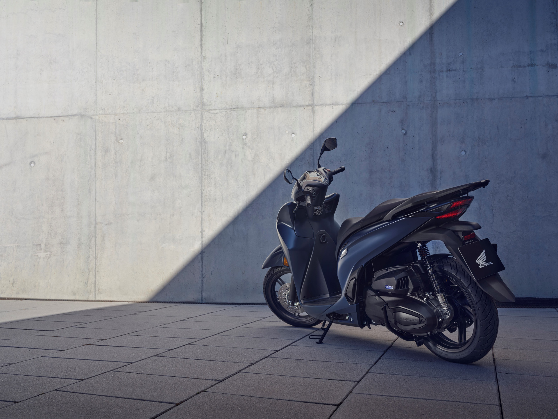 504756 25YM Honda SH350i