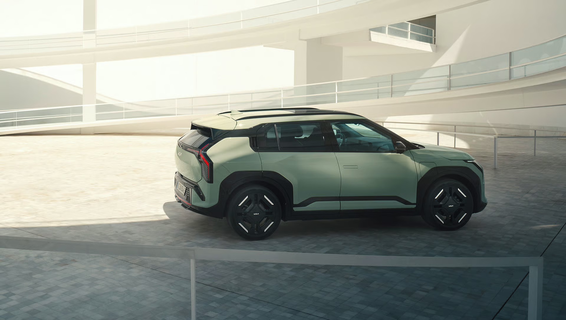kia-ev3-gtl-my25-delp-exterior-sideview