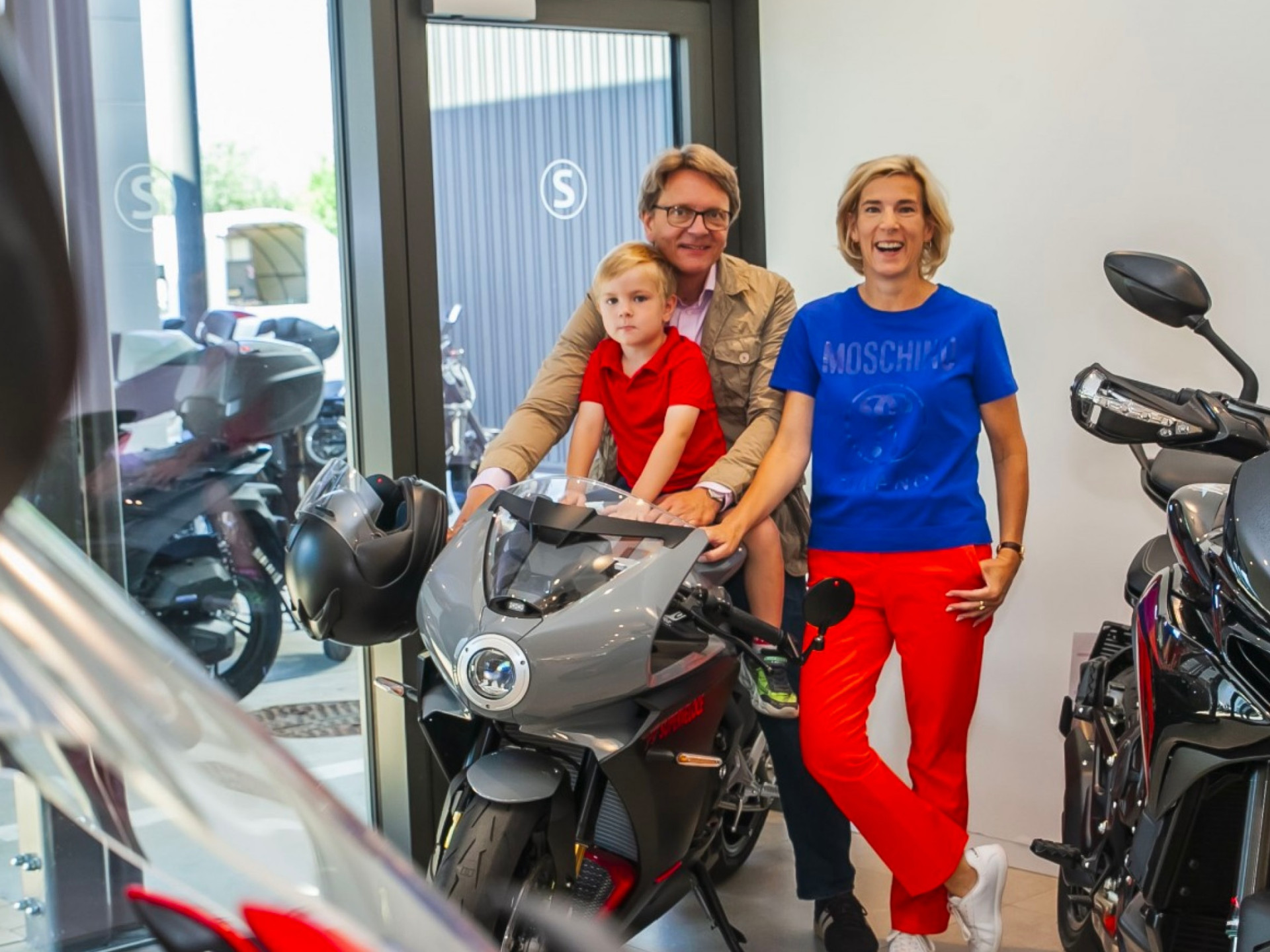 Auto-Stahl-Family-2181x1636