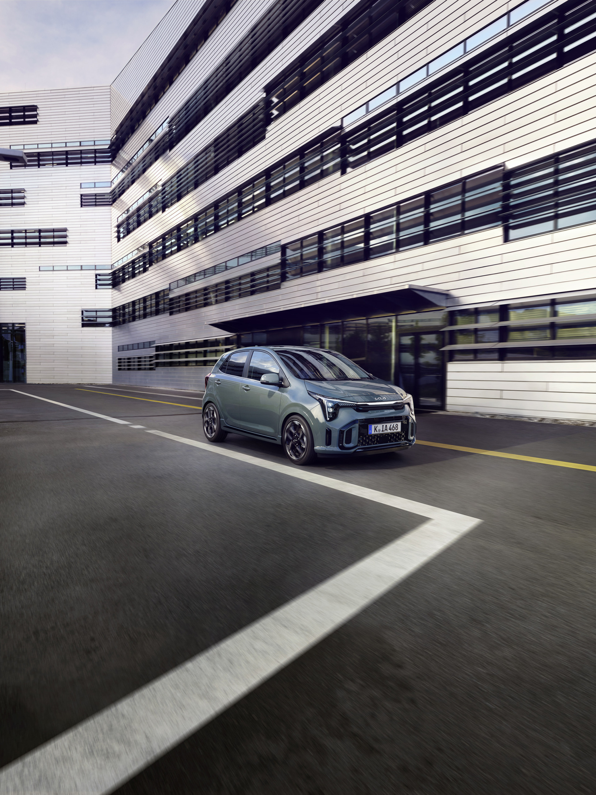 1710758184picantogtlinemy2478frontdrivingrgb-2208x2945