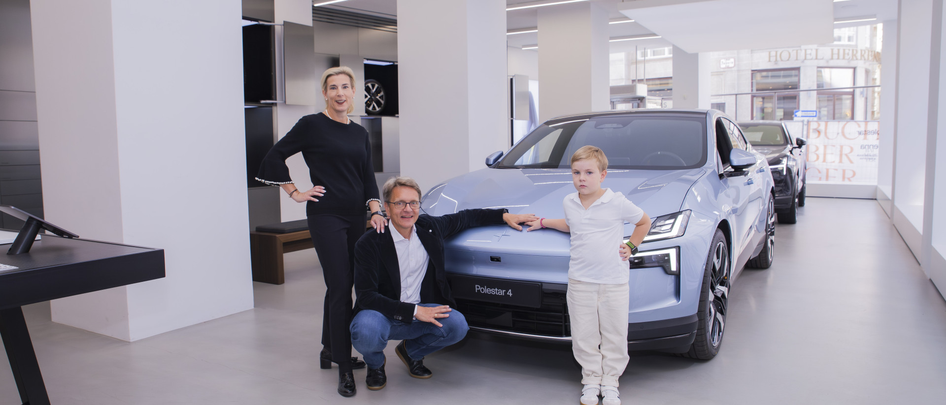 Auto Stahl Wien 1 – Fotoshooting GIK im Polestar Space 20250913-025-5616x2406