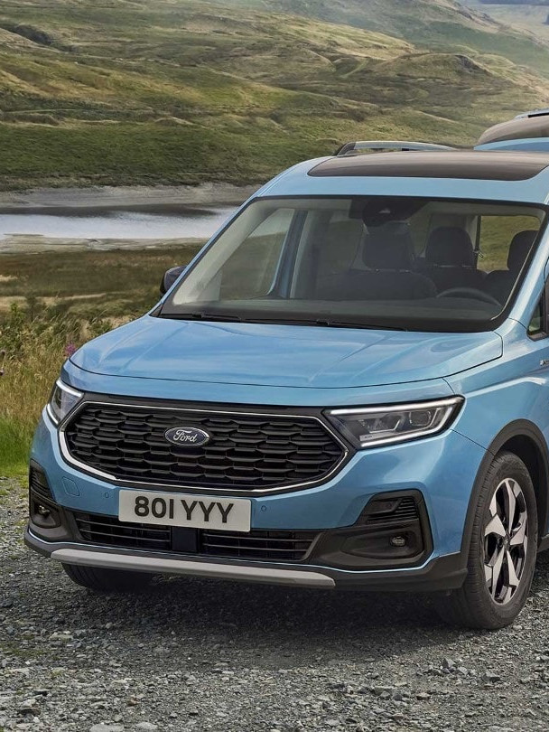 ford-tourneo connect-eu-V761 Tourneo Con Ext Ft 3 4 Static-16x9-2160x1215.jpg.renditions.original-608x810