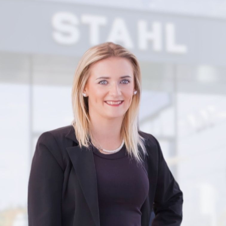 Auto Stahl Nina Kermer Verkaufsberaterin Motorrad Auto Stahl Wien 22-756x756
