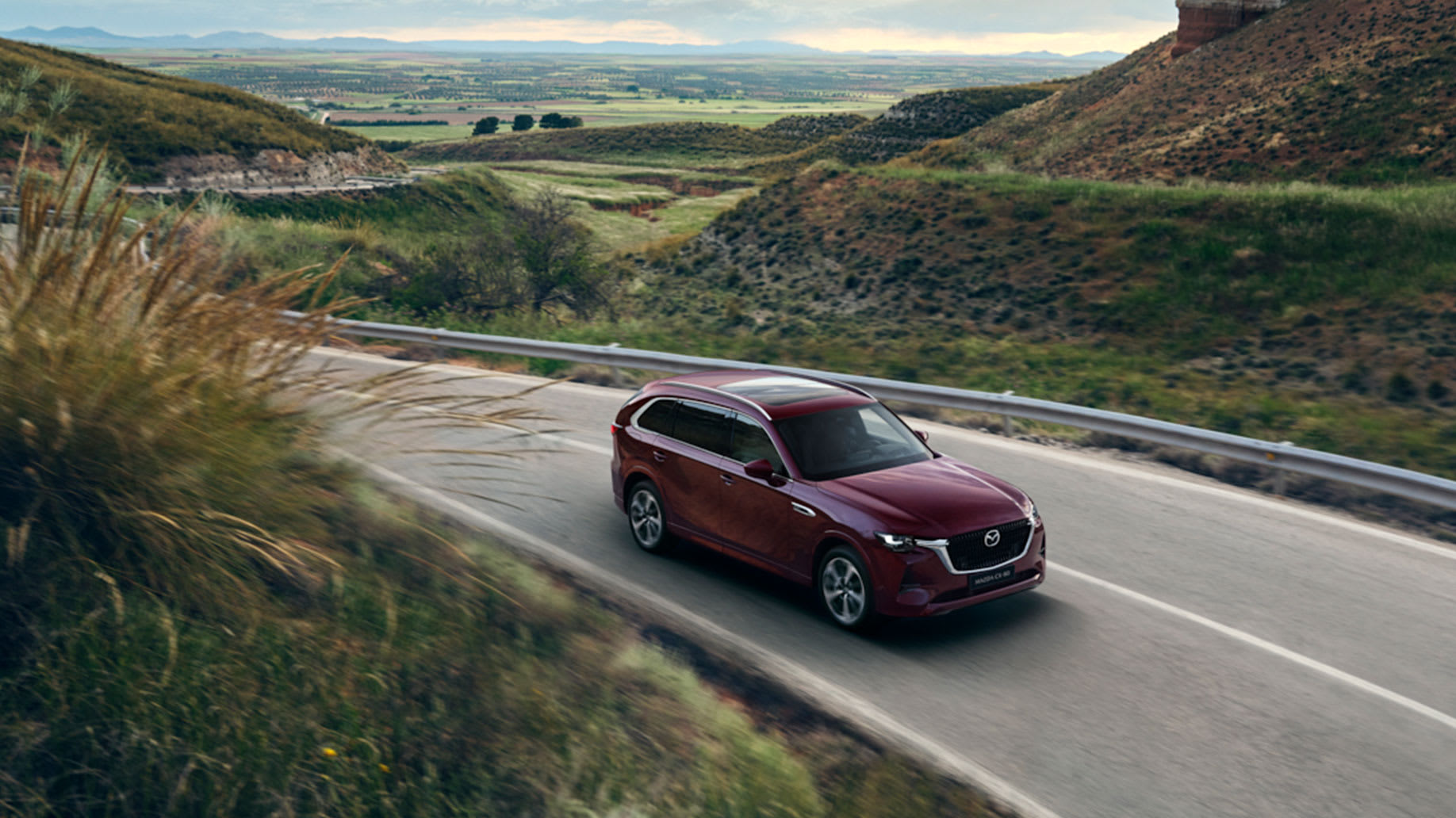 12-gallery-carousel-cx80-desktop-3