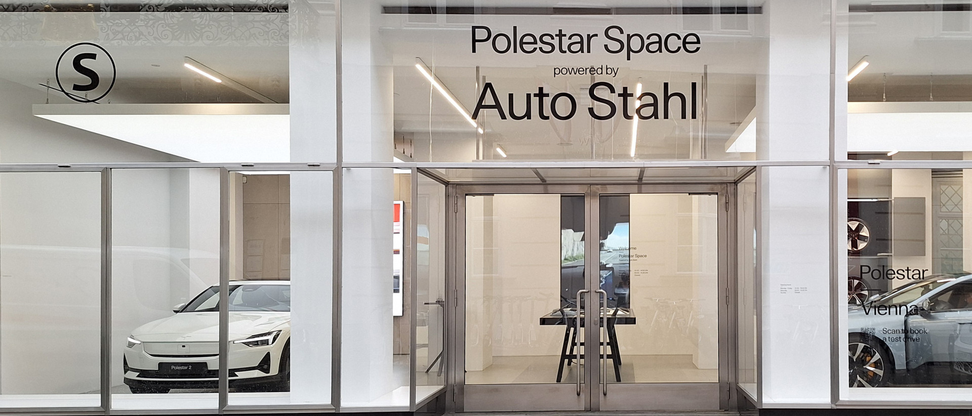 Auto Stahl Wien 1 – Fotoshooting Außenansicht Polestar Space 20250913 ret-3198x1369