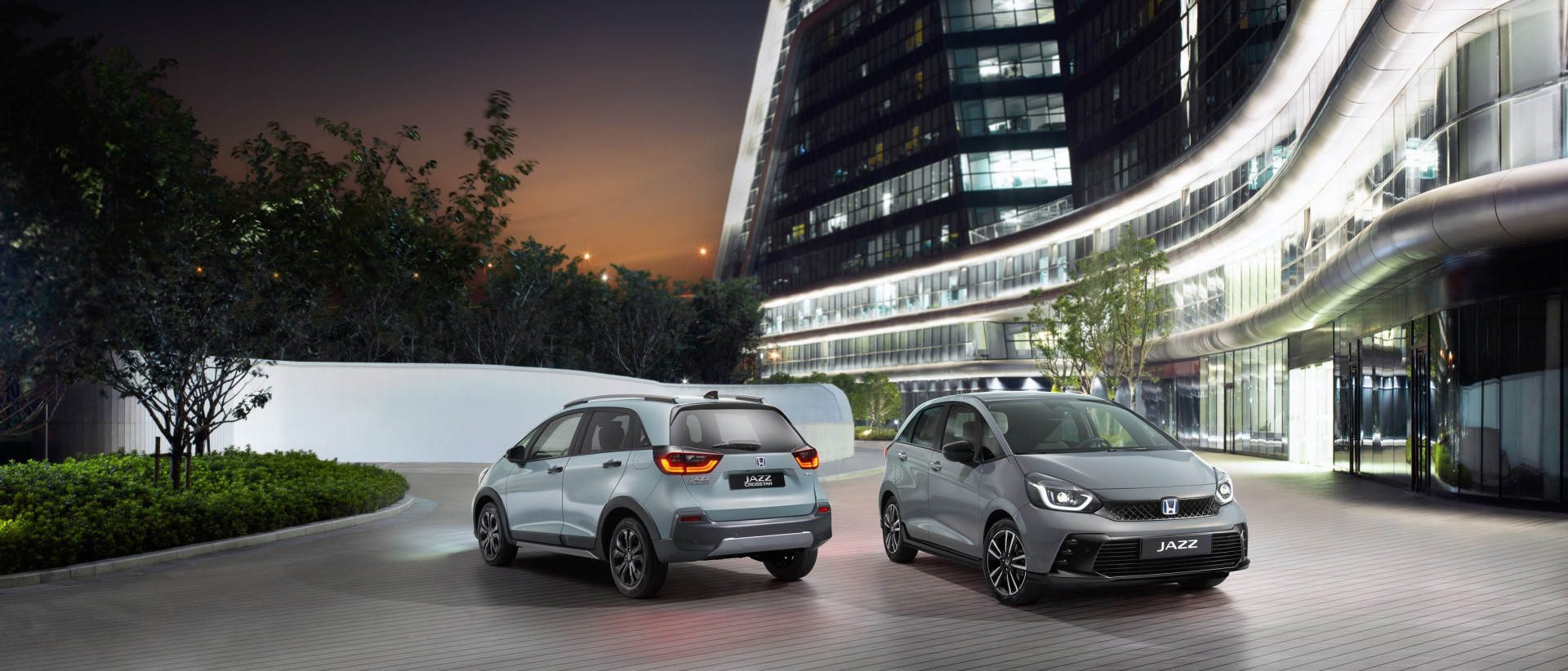 433355 REFRESHED JAZZ e HEV LINE-UP GAINS NEW ADVANCE SPORT VARIANT-3340x1430