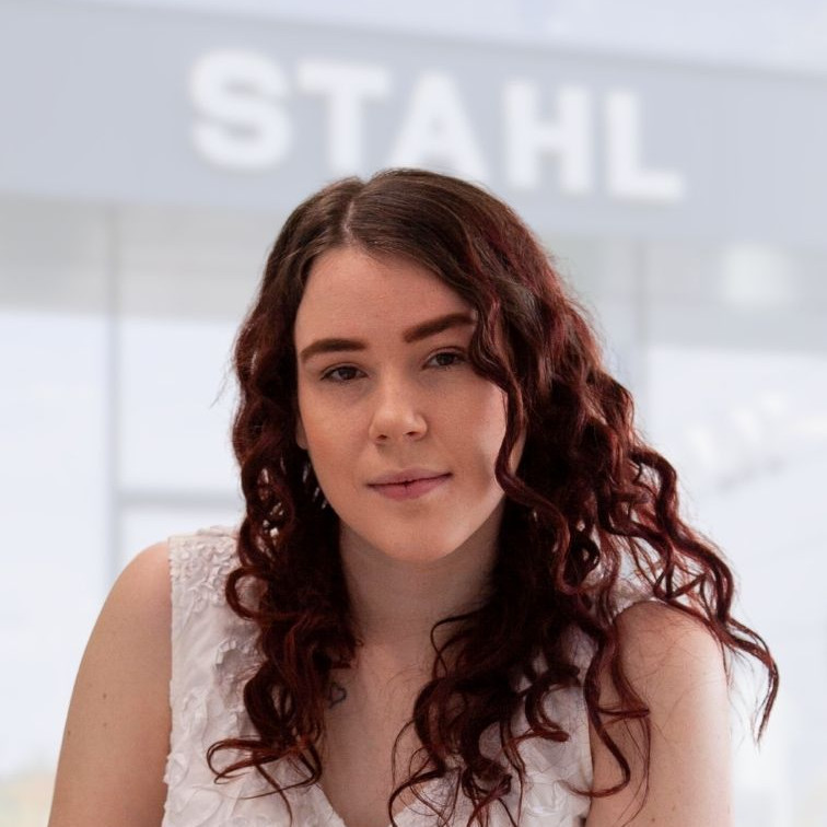 Auto Stahl Iris Rosen Team Assistenz Kundendienst Auto Stahl Wien 21-756x756